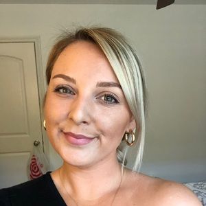 Meet your Posher, Marie